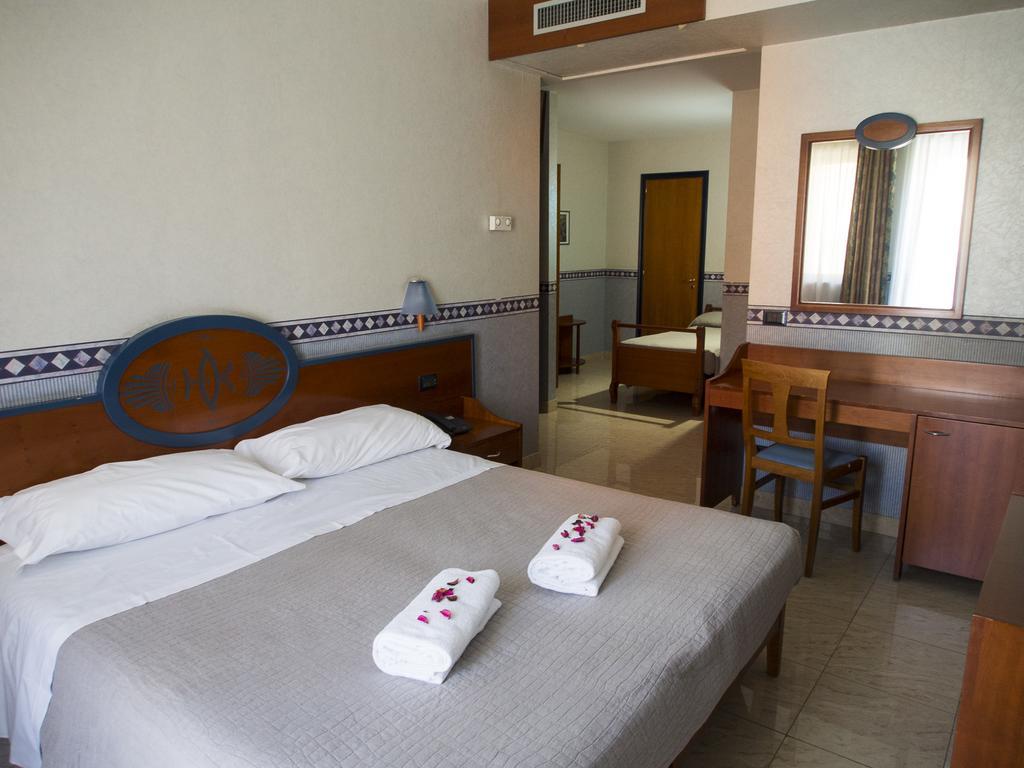 Hotel Kroma Ragusa Luaran gambar