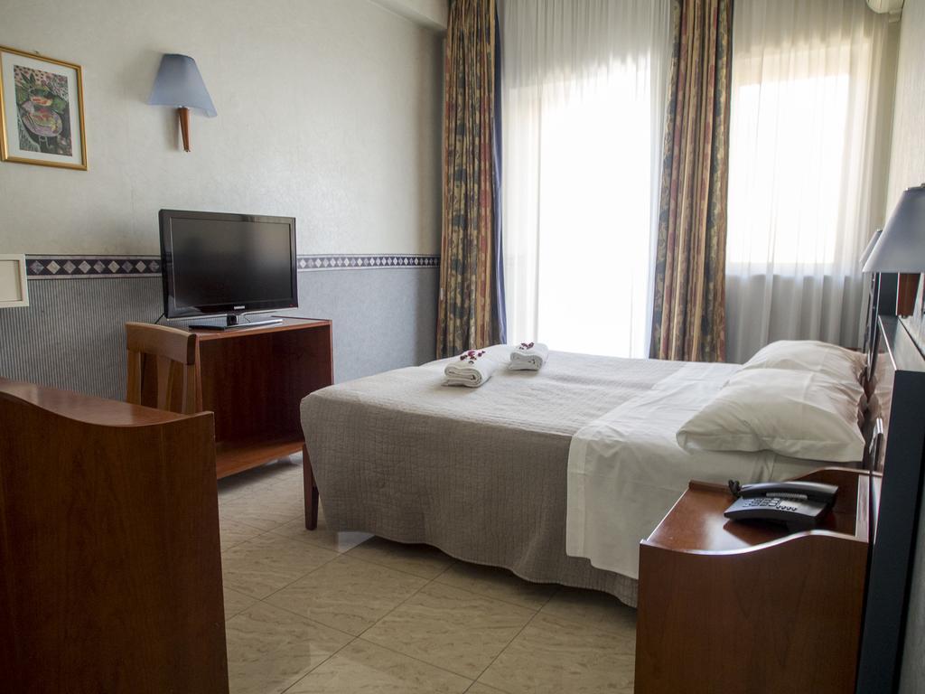 Hotel Kroma Ragusa Luaran gambar