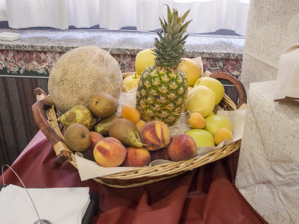 Hotel Kroma Ragusa Luaran gambar